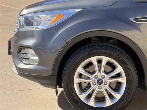 Used 2018 Ford Escape SE w/ SE Sync 3 Package image 5