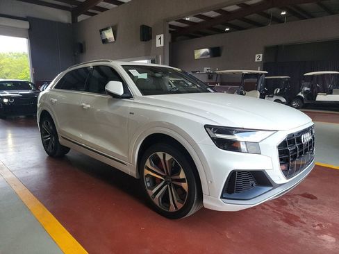 Used 2021 Audi Q8 Premium Plus w/ Premium Plus Package AWD/4WD image 2
