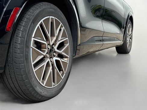 Used 2024 Ford Mustang Mach-E Premium AWD/4WD image 9