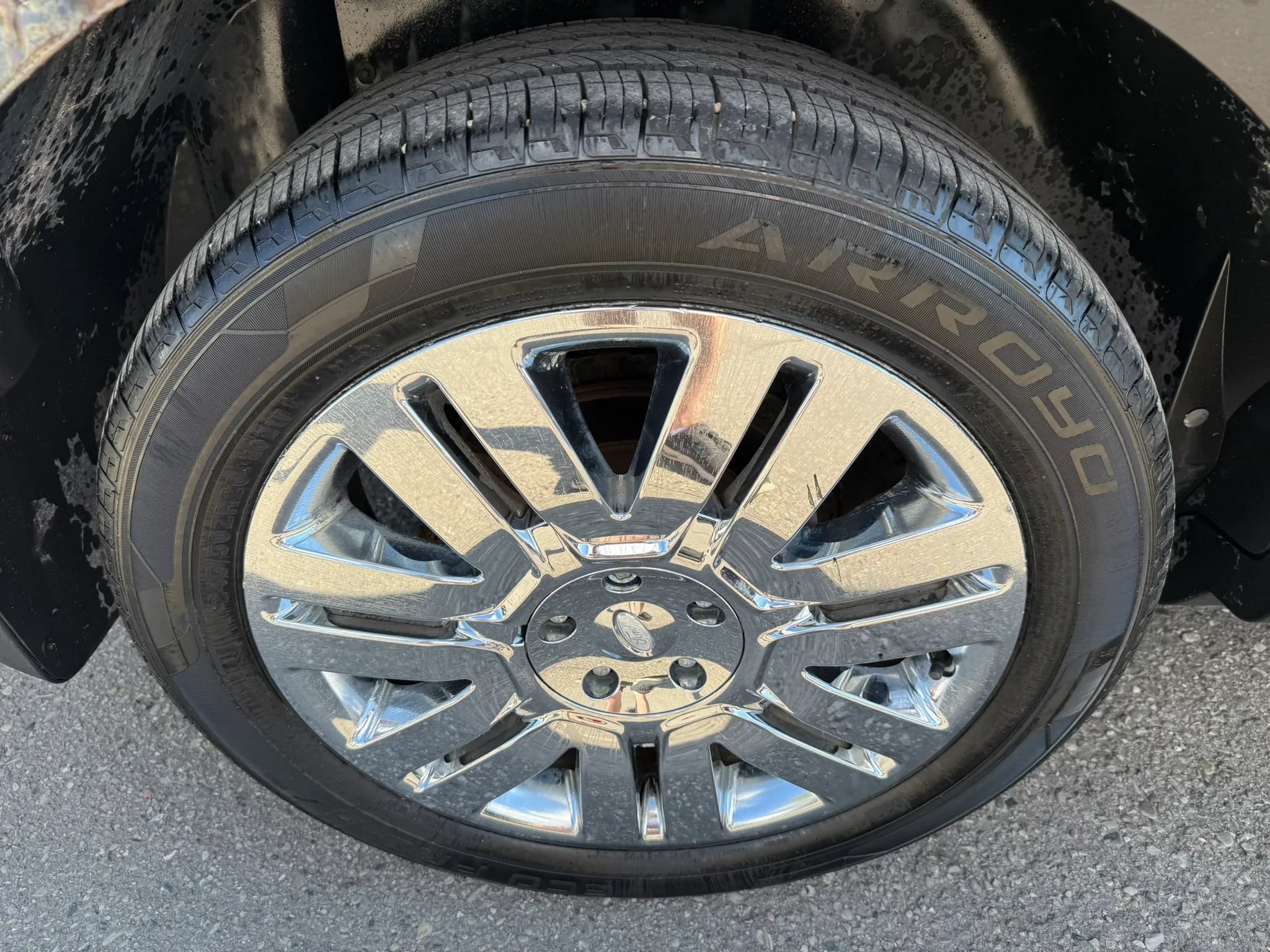 Used 2010 Ford Edge Limited FWD image 11