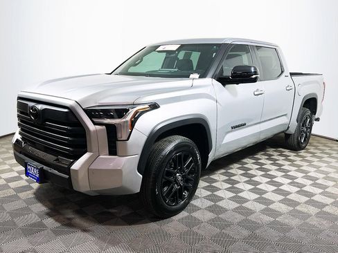 Certified 2025 Toyota Tundra Limited AWD/4WD image 4