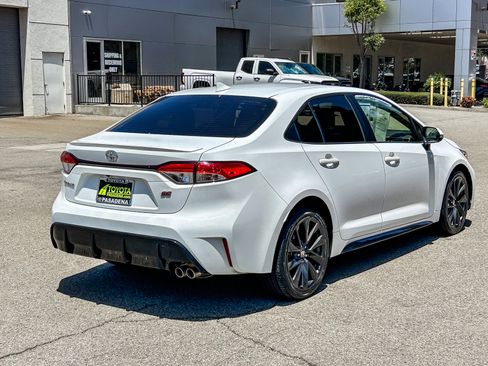 Used 2024 Toyota Corolla SE w/ SE Premium Package FWD image 6