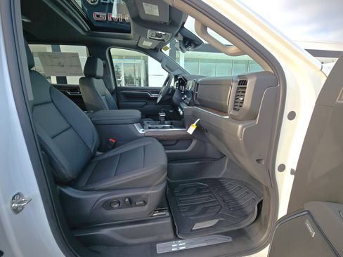 New 2026 GMC Sierra 1500 SLT w/ SLT Premium Plus Package image 18