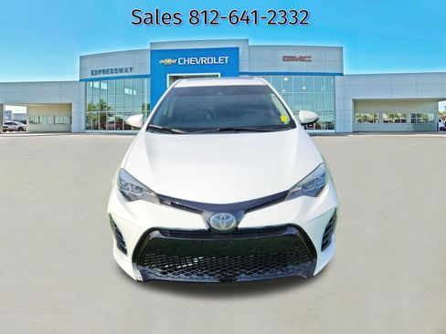 Used 2017 Toyota Corolla SE w/ SE Premium Package FWD image 2