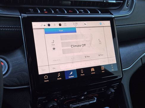 New 2025 Jeep Grand Cherokee L Limited image 18