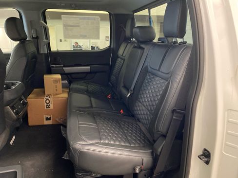 New 2026 Ford F250 Lariat w/ Black Appearance Package image 12