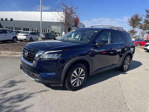 Certified 2023 Nissan Pathfinder SL image 8