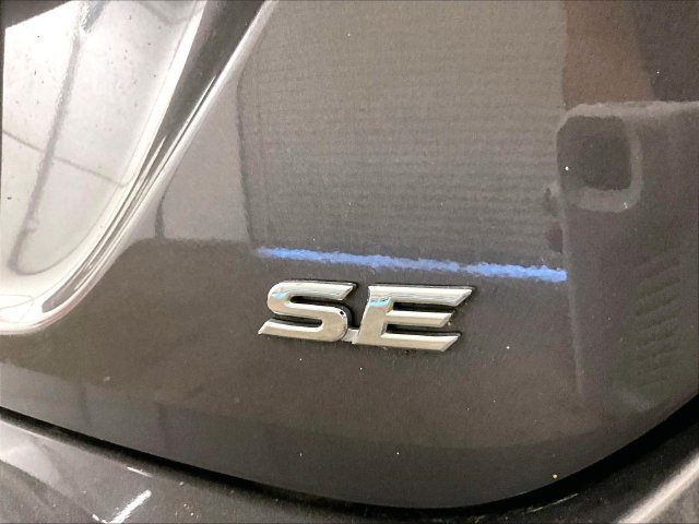 Used 2022 Toyota Camry SE FWD image 13