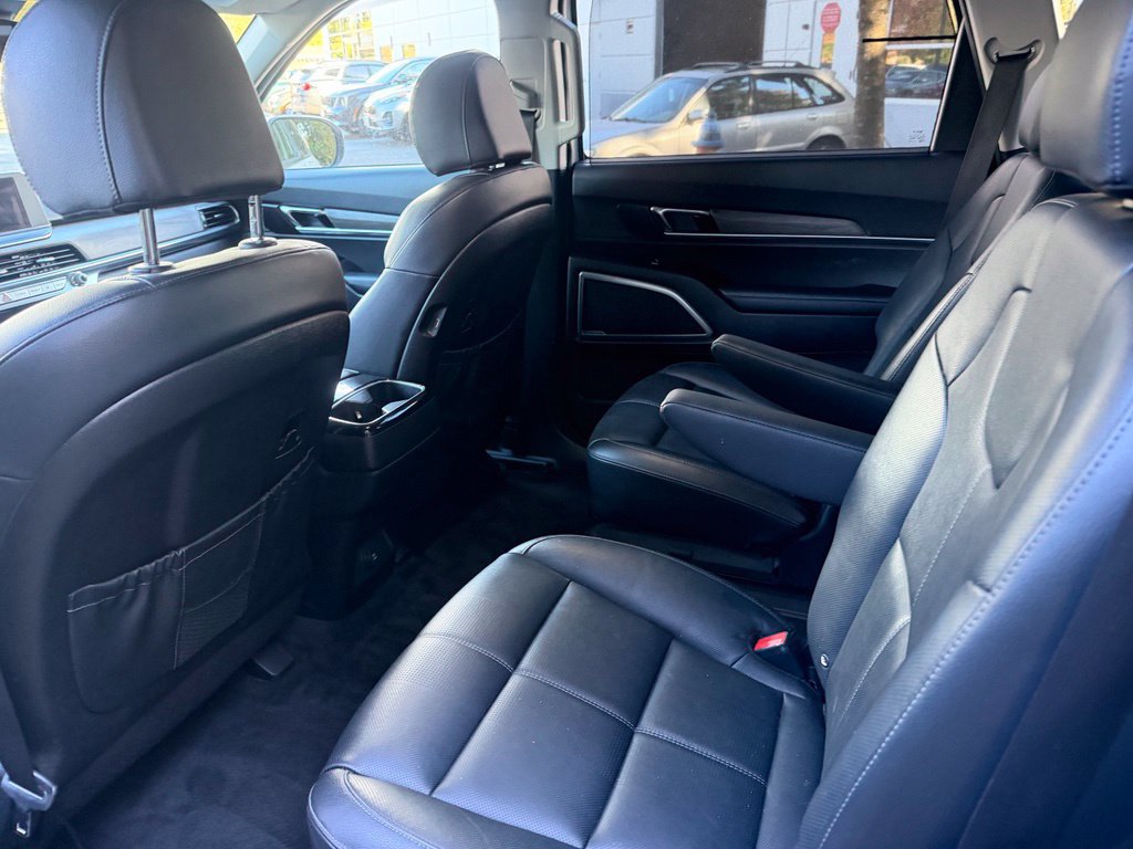 Used 2022 Kia Telluride EX w/ EX Premium Package AWD/4WD image 17