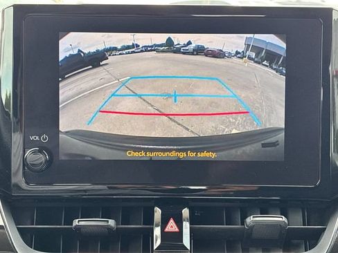 Used 2025 Toyota Corolla LE FWD image 18