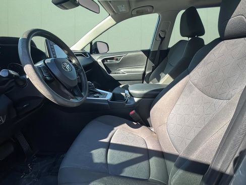 Used 2022 Toyota RAV4 XLE w/ Convenience Package image 17