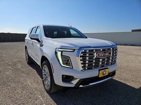 New 2026 GMC Yukon Denali w/ Sun & Power Step Package image 7