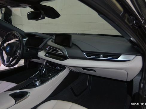 Used 2014 BMW i8 image 10
