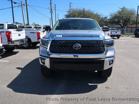 Used 2018 Toyota Tundra SR5 w/ SR5 Upgrade Package image 8