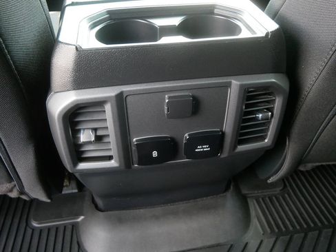 Used 2020 Ford F150 XLT w/ Equipment Group 302A Luxury AWD/4WD image 21