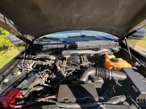 Used 2013 Ford F150 XLT w/ XLT Chrome Pkg image 26