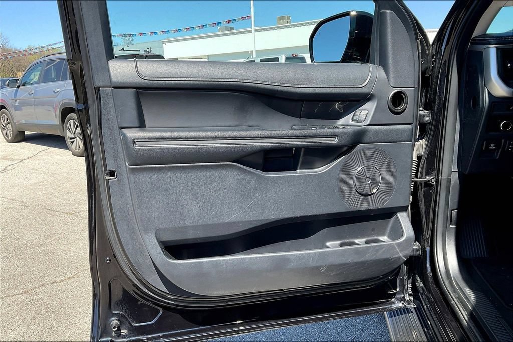 Used 2024 Ford Expedition Max XLT AWD/4WD image 19