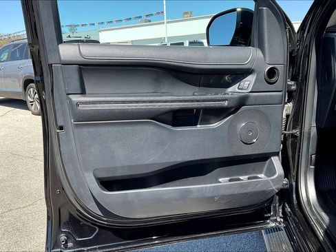 Used 2024 Ford Expedition Max XLT AWD/4WD image 19