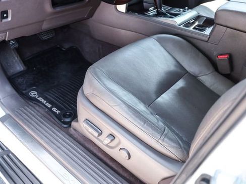 Used 2014 Lexus GX 460 w/ Premium Package AWD/4WD image 38