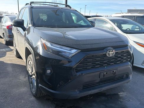 Used 2023 Toyota RAV4 XLE Premium image 3
