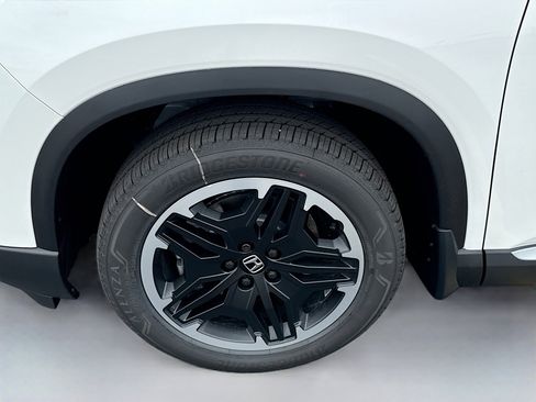 New 2026 Honda Pilot Touring image 27