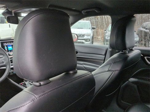 Certified 2023 Jeep Compass Limited image 26