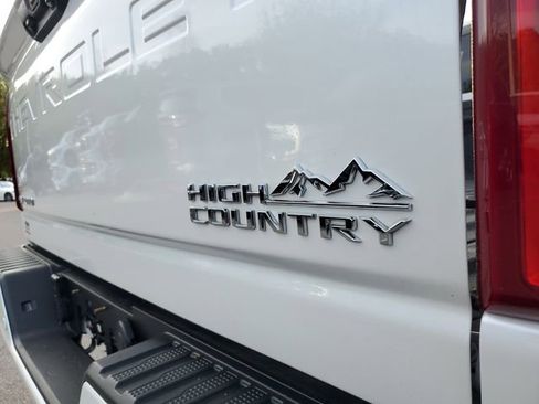 Used 2024 Chevrolet Silverado 3500 High Country w/ High Country Premium Package image 8