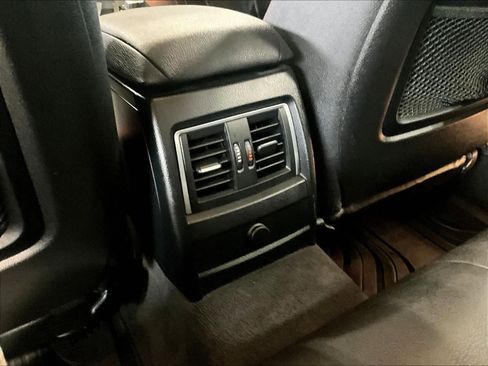 Used 2018 BMW 330i xDrive Sedan w/ Convenience Package image 27