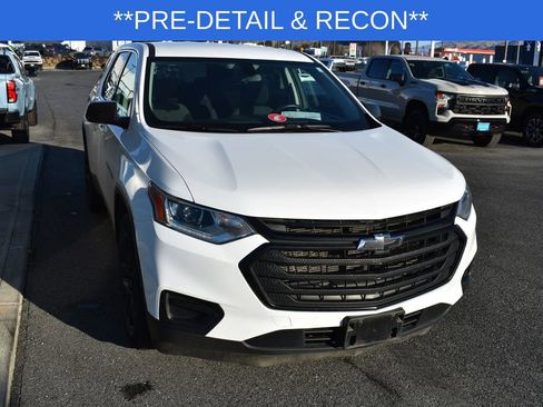 Used 2020 Chevrolet Traverse LS w/ LPO, Black Accent Package image 6