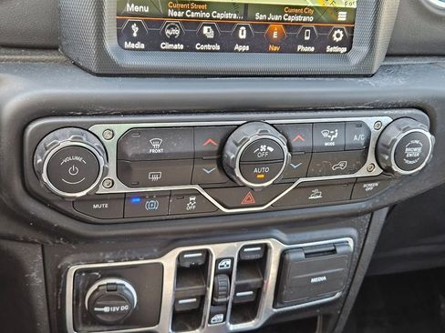 Certified 2022 Jeep Wrangler Unlimited Sahara image 20