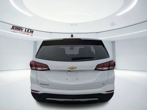 Used 2024 Chevrolet Equinox LT FWD image 4