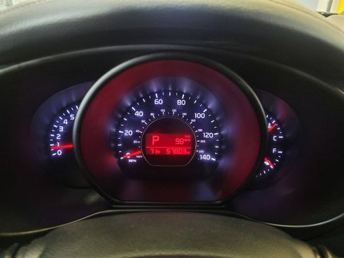 Used 2014 Kia Soul ! FWD image 23