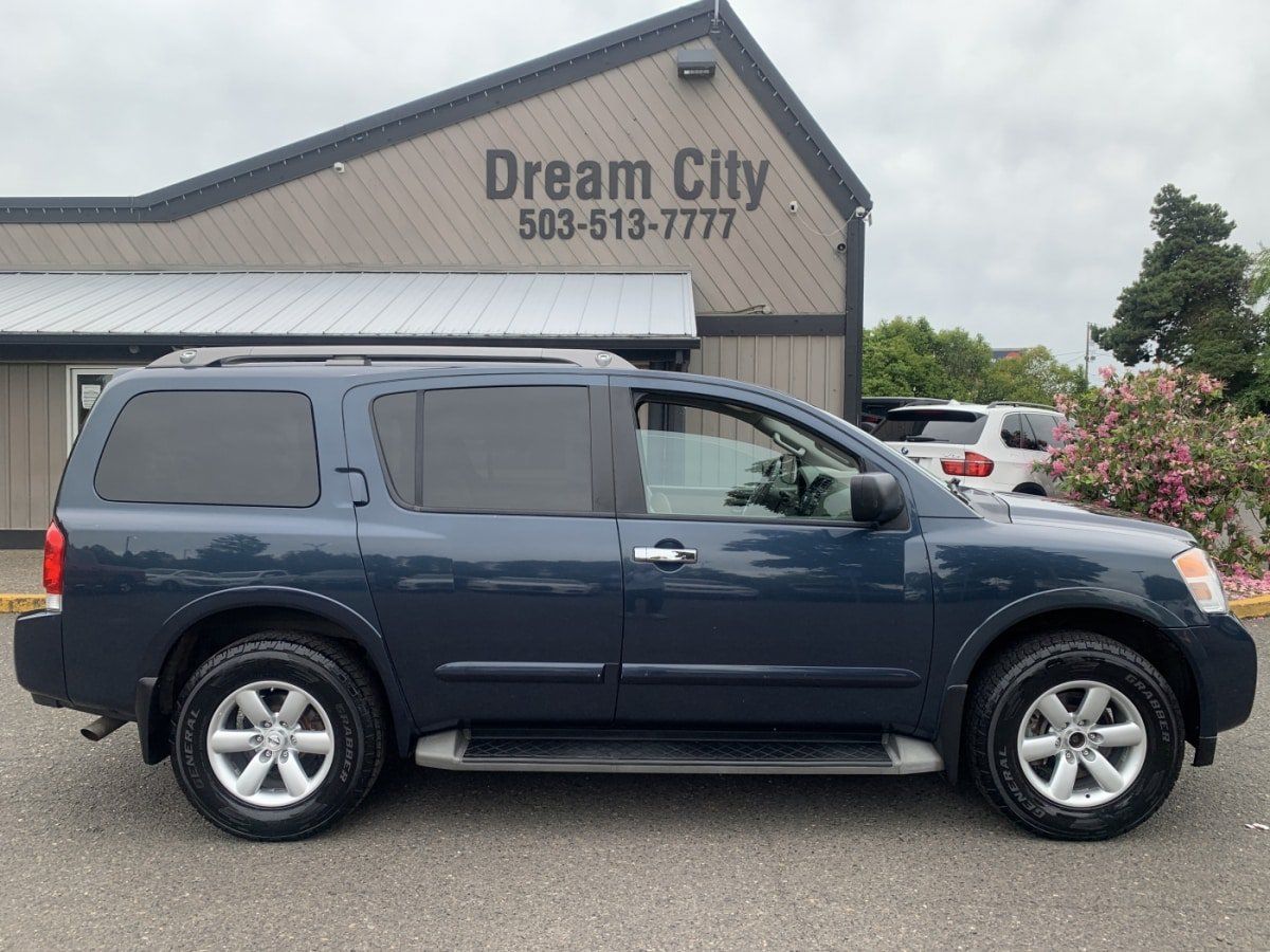 Used 2015 Nissan Armada SV AWD/4WD image 2
