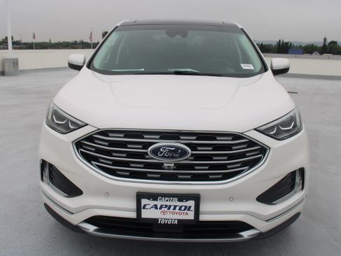 Used 2019 Ford Edge Titanium w/ Equipment Group 301A AWD/4WD image 7