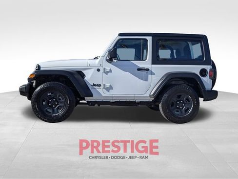 Used 2023 Jeep Wrangler Sport image 11