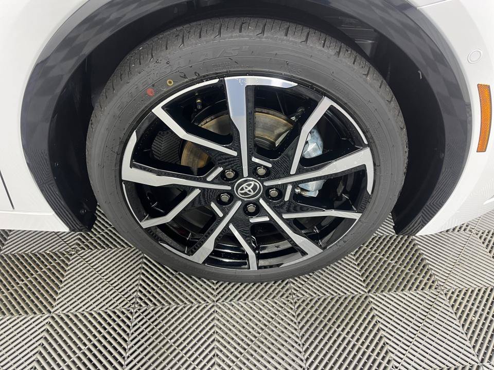 New 2026 Toyota Prius Plug-In Hybrid w/ Limited Premium Package FWD image 22