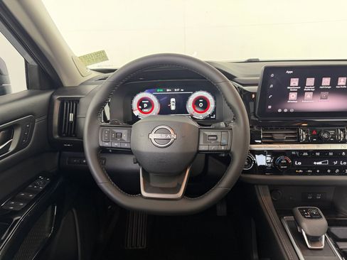 Used 2026 Nissan Pathfinder Platinum w/ Cargo Package AWD/4WD image 31