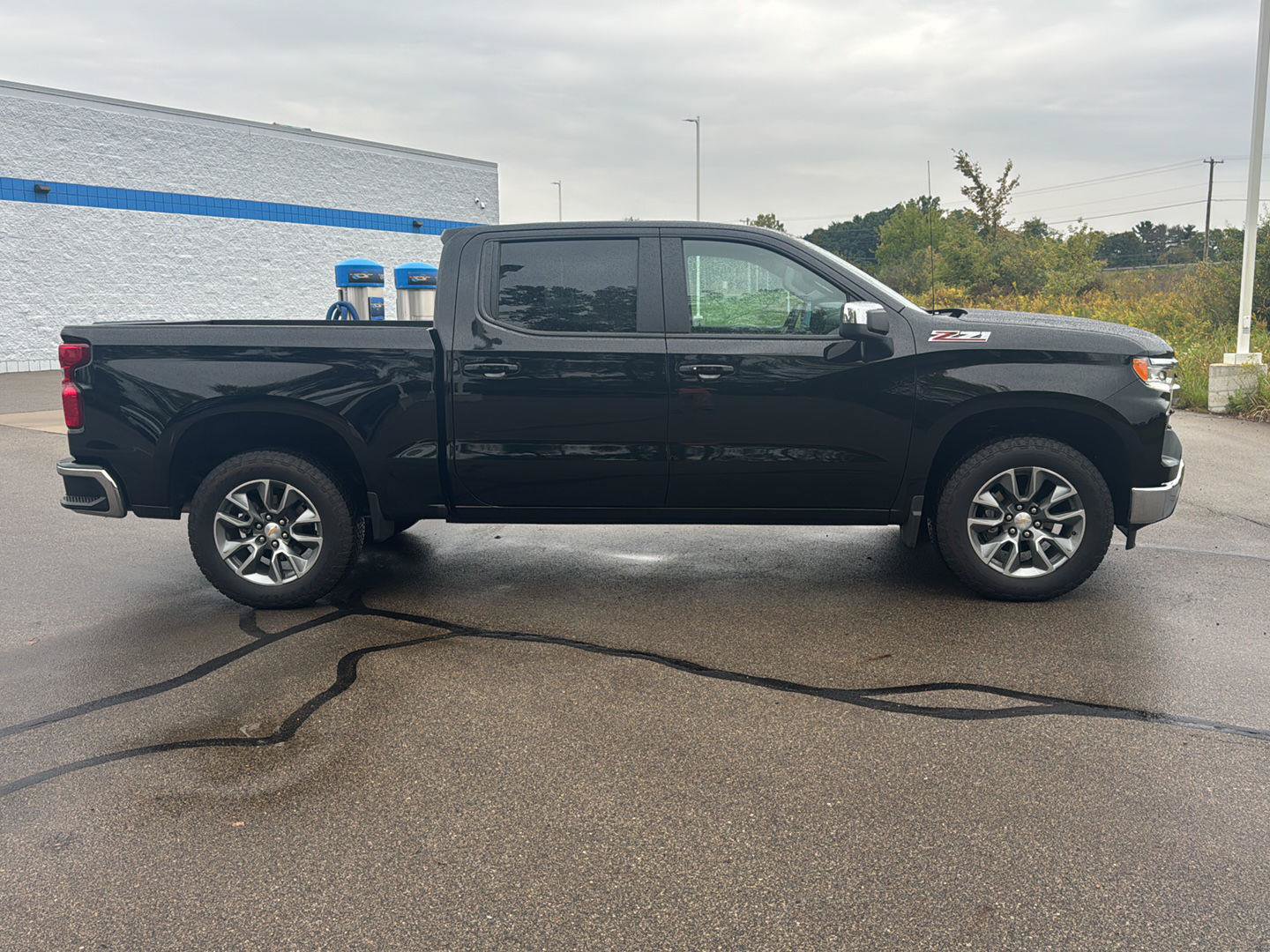 Used 2026 Chevrolet Silverado 1500 LT w/ Z71 Off-Road Package AWD/4WD image 6