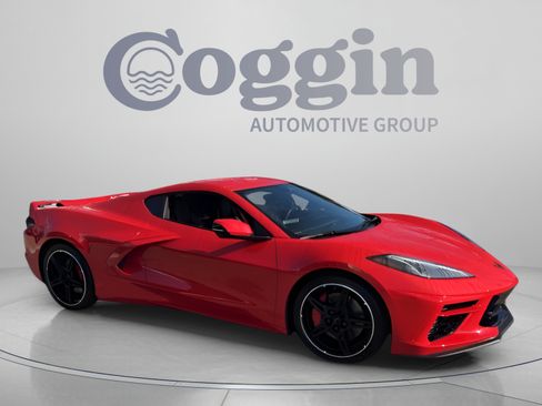 Used 2024 Chevrolet Corvette Stingray Preferred Cpe w/ Z51 Performance Package RWD image 7