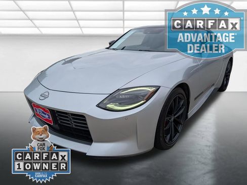 Used 2025 Nissan Z Performance w/ Floor Mat Package RWD image 26