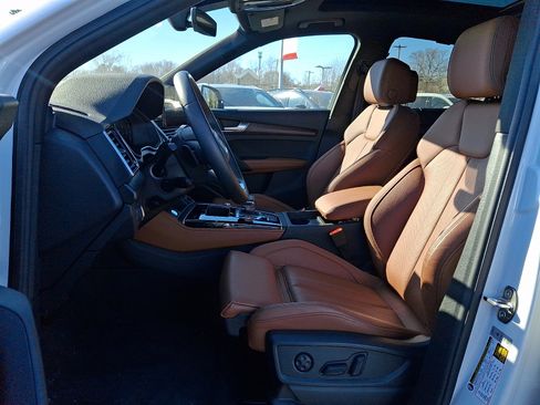 Certified 2025 Audi Q5 2.0T Premium Plus w/ Premium Plus Package image 14