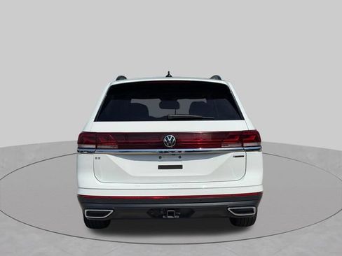 Used 2024 Volkswagen Atlas SE AWD/4WD image 4