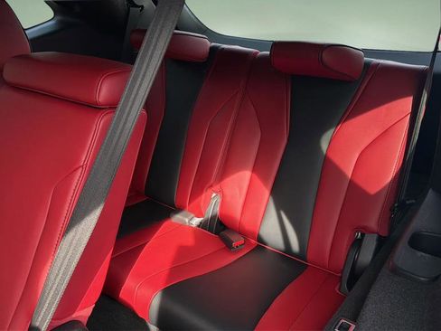 Used 2022 Acura MDX A-Spec image 17