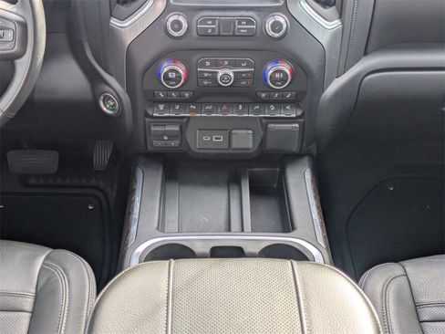 Used 2023 GMC Sierra 2500 Denali w/ Denali Black Diamond Edition image 18