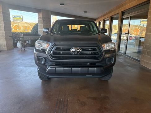 Used 2020 Toyota Tacoma SR image 2