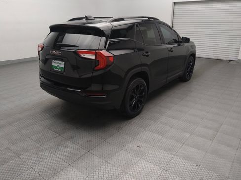 Used 2022 GMC Terrain SLE w/ Elevation Edition FWD image 9