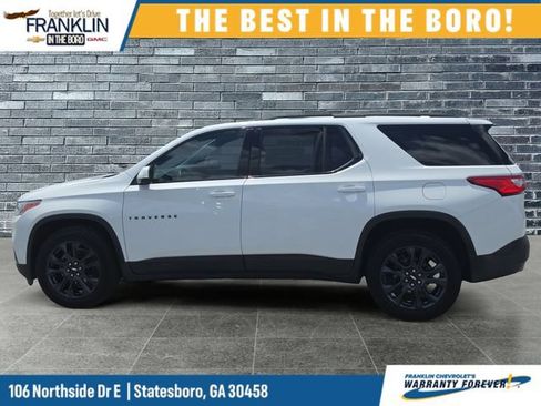Used 2021 Chevrolet Traverse RS FWD image 2
