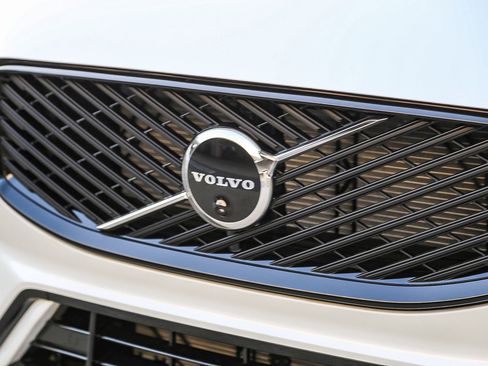 New 2026 Volvo XC60 B5 Ultra AWD/4WD image 5