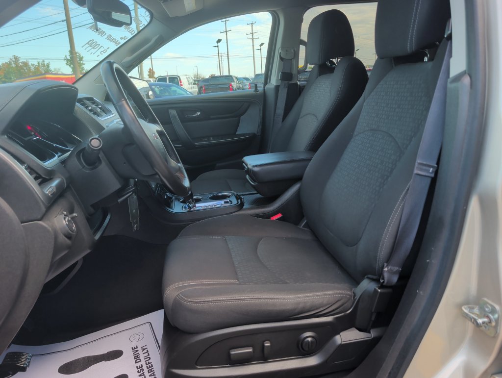 Used 2015 GMC Acadia SLE FWD image 8