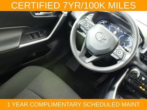 Used 2025 Toyota RAV4 XLE AWD/4WD image 17